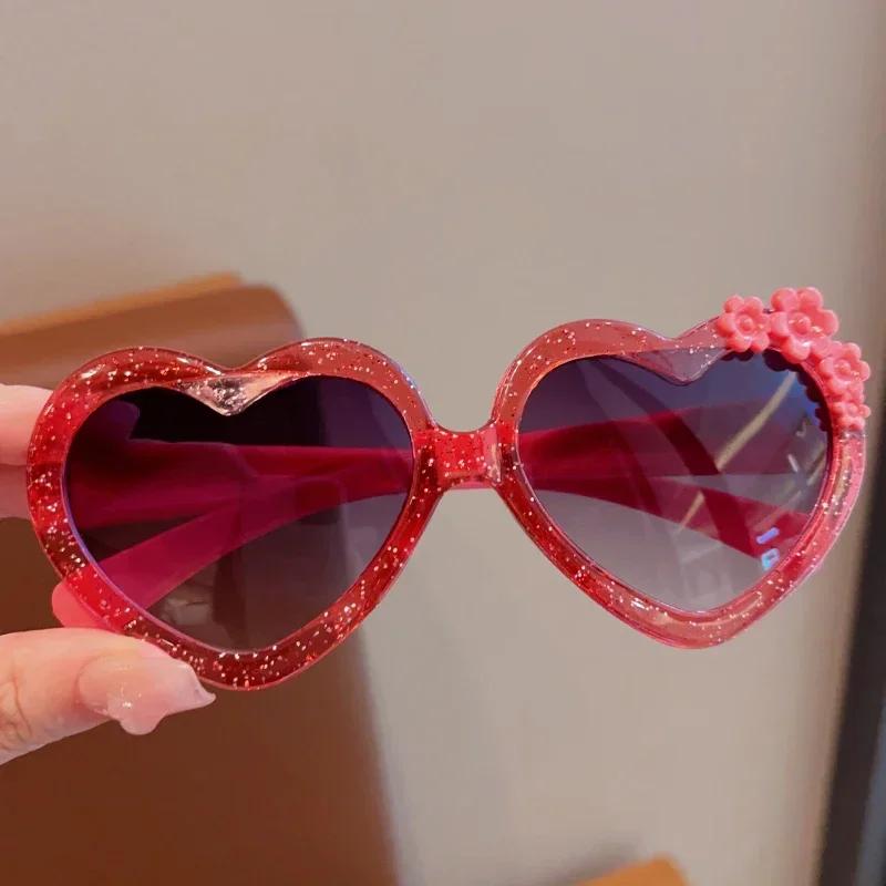 Girls Boys Love Heart Sunglasses Outdoor Sun Protection Children Lovely Flower Vintage Sun Glasses Classic Kids Eyewear Uv400