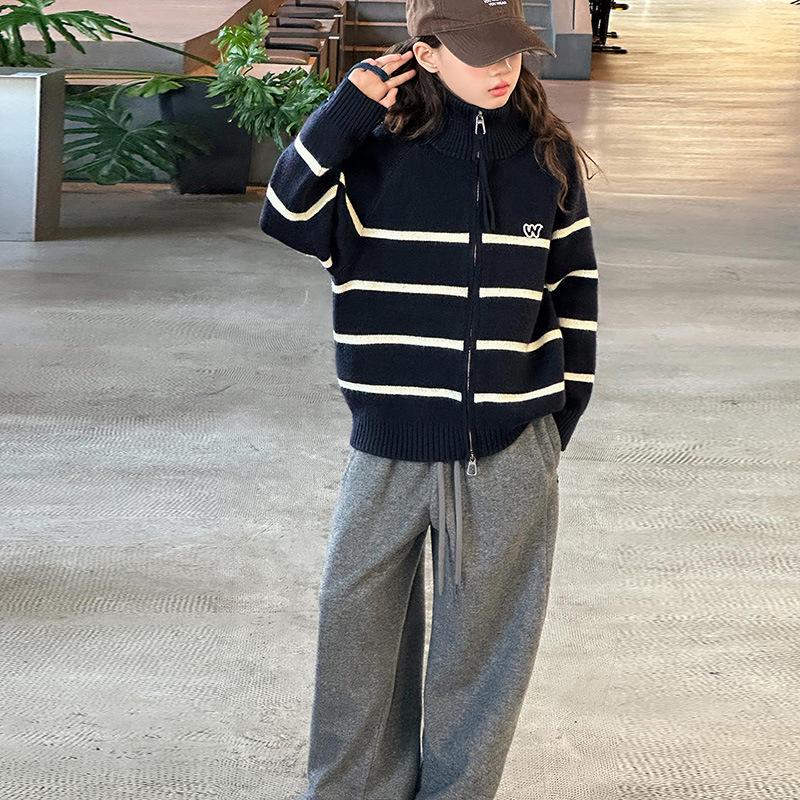 

Кардиган на молнии в полоску для девочек - Модный вязаный свитер Весна и Осень 2025 120 cm