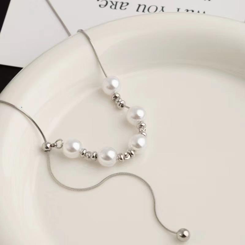 Pearl Necklace - Women's Fashion Versatile Trending Bestseller Choker - Light Luxury Niche High-end Design Clavicle Chain