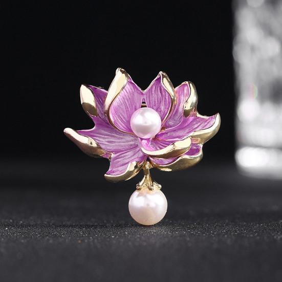 Yousheng Women Brooch Lotus Flower Shape Faux Pearl Decor Contrast Color Realistic Flower High-end Luxury Lady Party Prom Clothes Pin Jewelry Decor