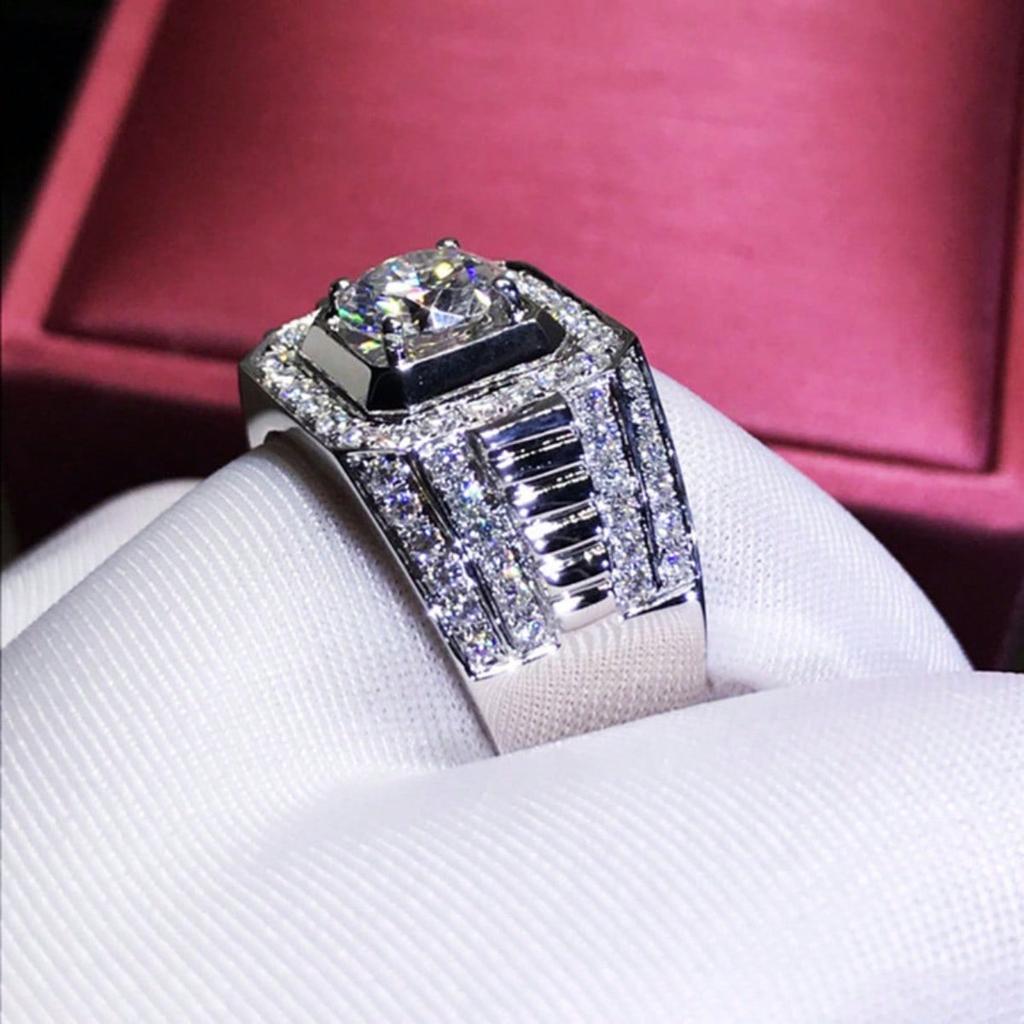 1 Stück Herren-Ring mit rund geschliffenem synthetischem Zirkonia, Ein luxuriöser Ring geeignet für den täglichen Gebrauch und als Urlaubsgeschenk