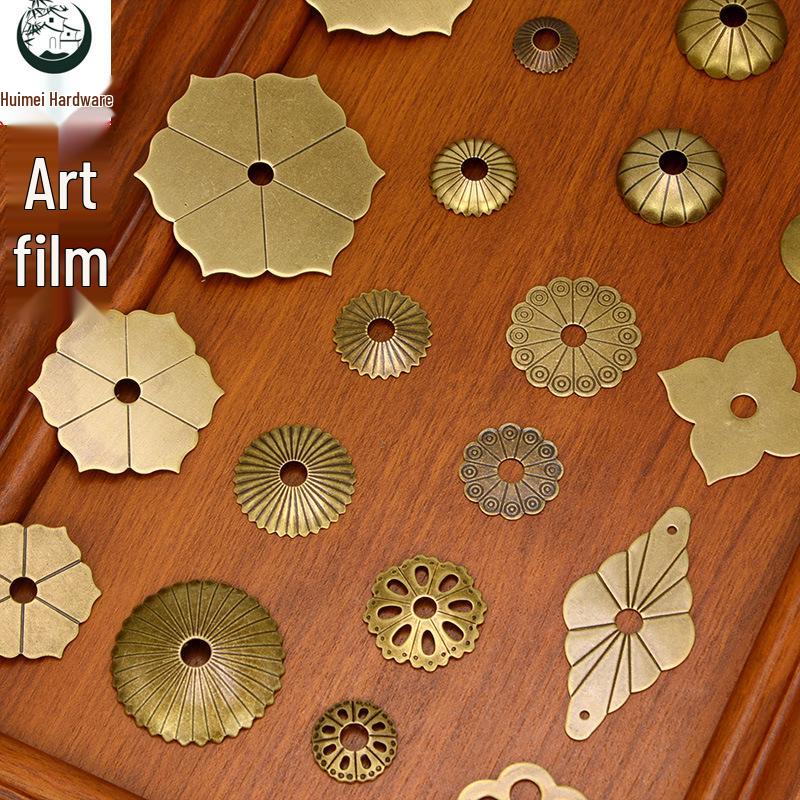 Unregelmäßige antike Messing-Rückplatten und Unterlegscheiben für klassische Möbel und Türen