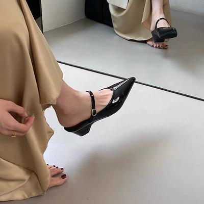 Temperament spitze Zehenpartie mit hohen Absätzen silberne Tasche Kopf Halbschuhe Damen tragen dicke Absätze Mu Qin Schuhe