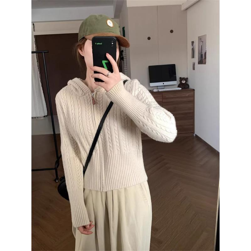 Autumn and Winter New Soft Waxy Twist Knitted Cardigan Top Women's Small Short Age-reducing Sweater Jacket