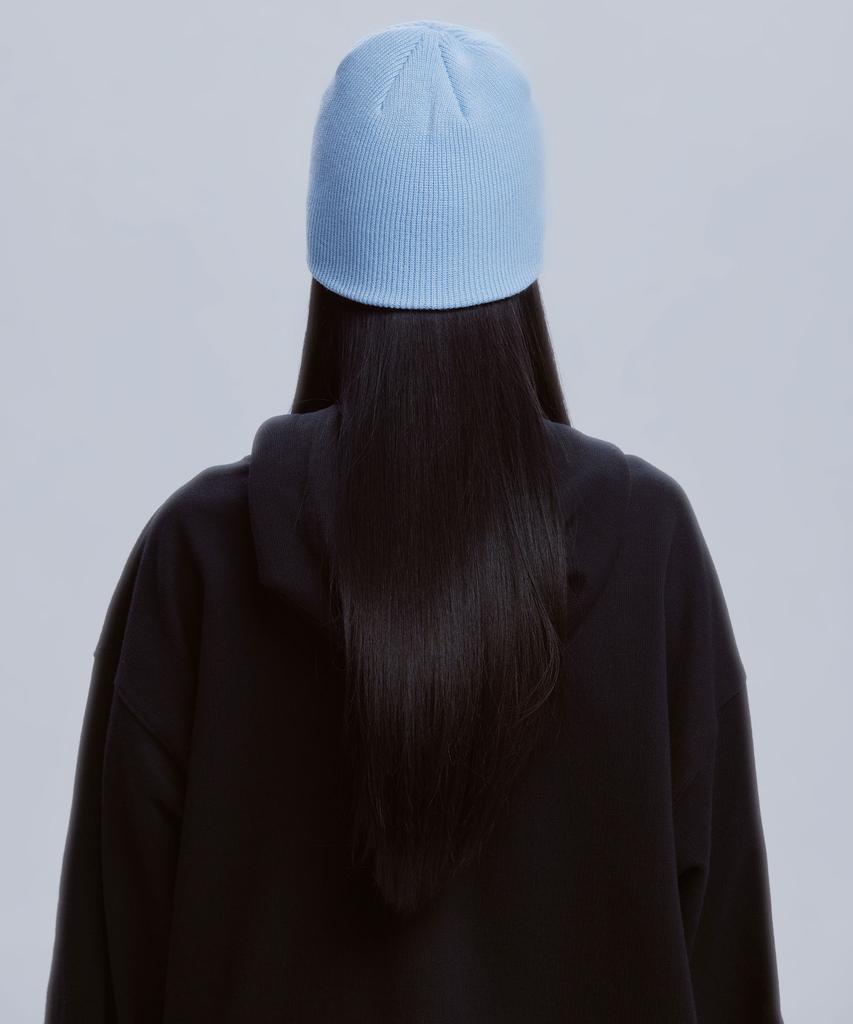 Gillaakaibeu Lettering Logo Beanie_Sb