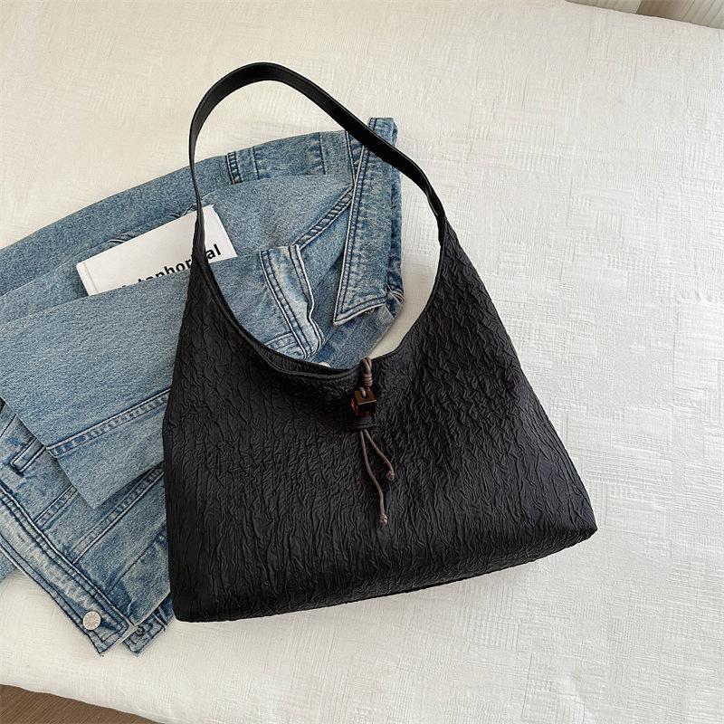 Весна-лето 2025 новая мода однотонная сумка через плечо корейская версия однотонная сумка-мессенджер студенческая для учебы и поездок на работу подмышечная сумка женская