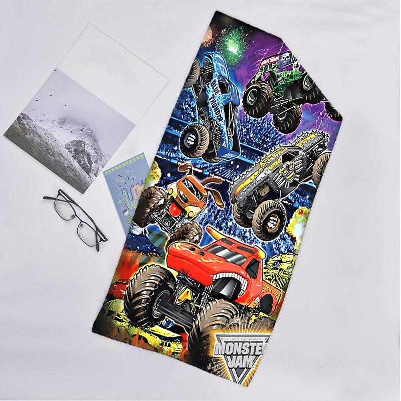 Ręcznik plażowy Monster Machines Fashion: Idealne na letnie przygody Miękkie, chłonne i szybkoschnące, odpowiednie do pływania i kąpieli