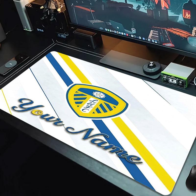 Leeds United Benutzerdefinierter Name Große Größe Mauspads Große Gaming-Tischunterlage Rutschfest für Laptop Tablet Großes Mauspads XXL Matte Mini-PC-Spielmatte Mit Verriegeltem Rand