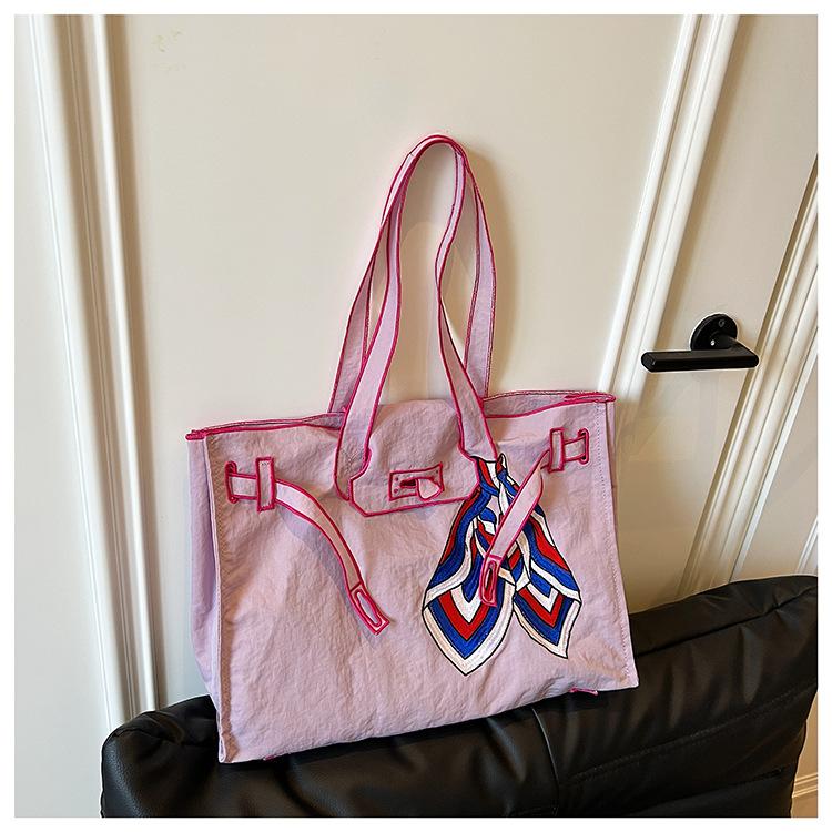 

Повседневная сумка большой вместимости Женская популярная универсальная сумка для поездок на работу Дизайн ленивый ветер плечевая сумка-тоут розовый