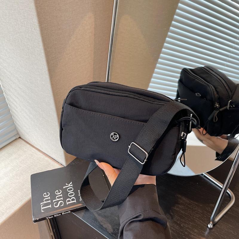 

Autumn and winter new light casual wash commute fashion versatile multi-layer shoulder crossbody small square bag tide