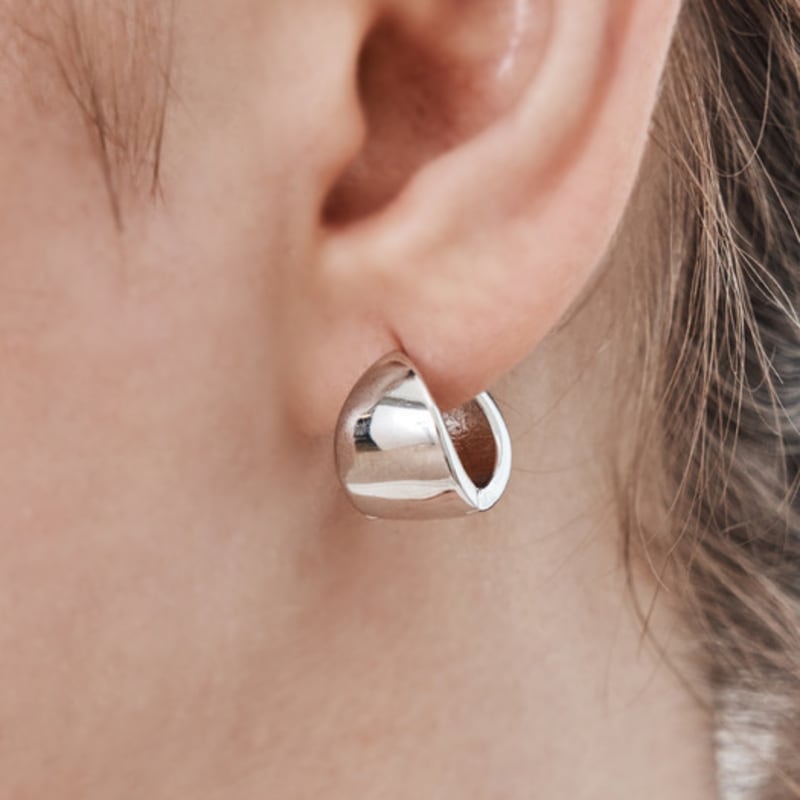 GEIGER Jewelry Silver Waterdrop Point Daily One-Touch Earrings GISVEE153