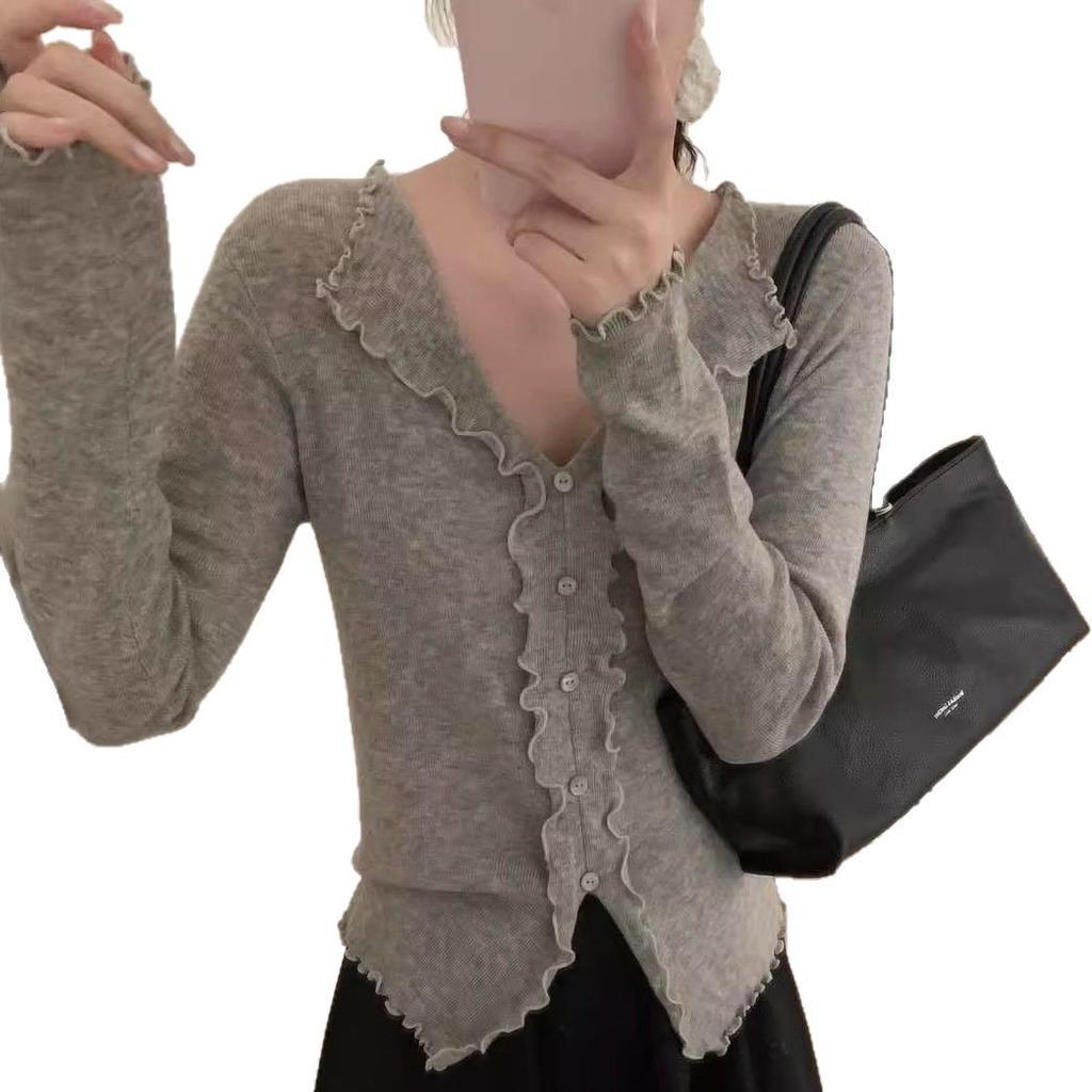 Chic V-Neck Long Sleeve Knit Top with Ruffle Edge