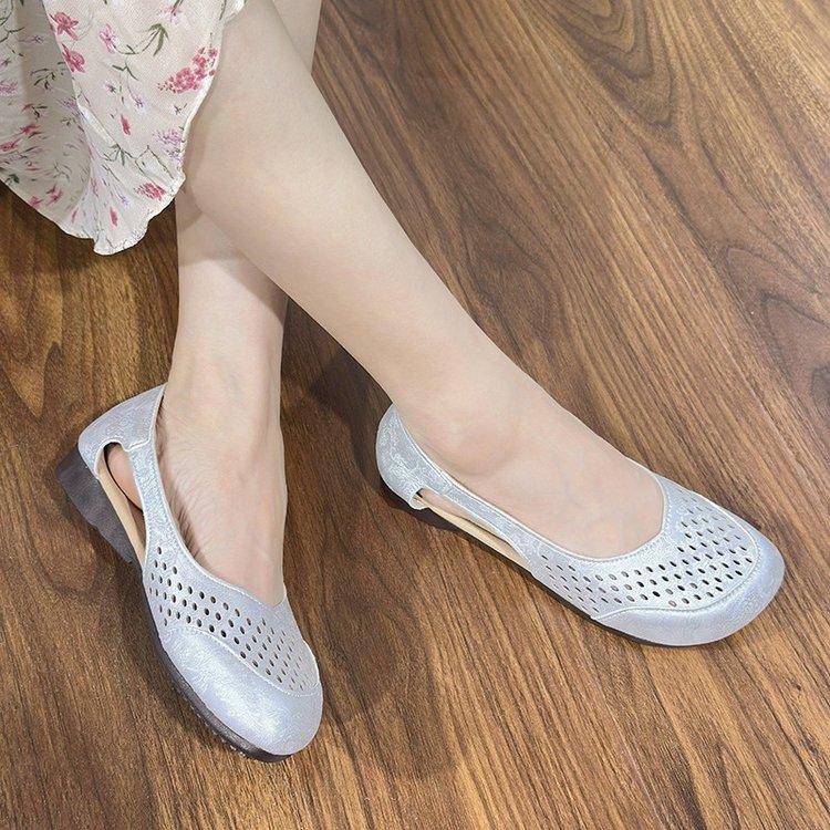 

Flat Bottomed Hollow Out Mother s Shoes Women s Summer New Versatile Sandals Shallow Mouth Loafers Soft Sole Breathable Flats 35 серебряный