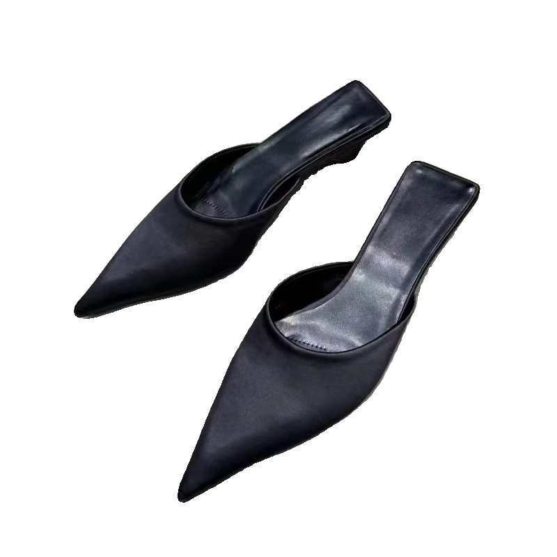 French Catwalk Model Pointed Triangle Thick Heel Satin Half Slippers Female 2025 Summer Wear Fairy Lazy Cool Slippers