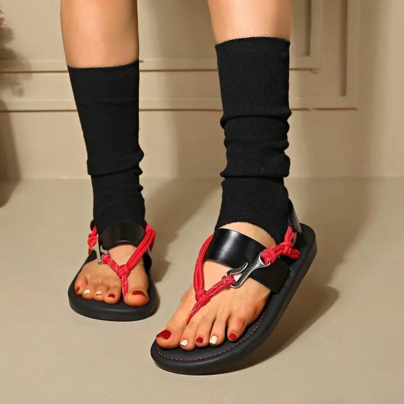 Fashion Summer 2025 New Flat Knot Versatile Flip Toe Herringbone Sandals Women