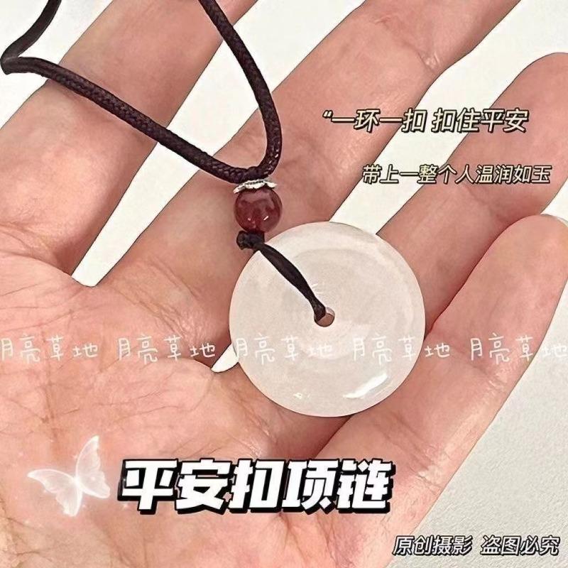 White safety buckle necklace, female crystal pendant, hand-woven safety for men and women, white chalcedony niche
