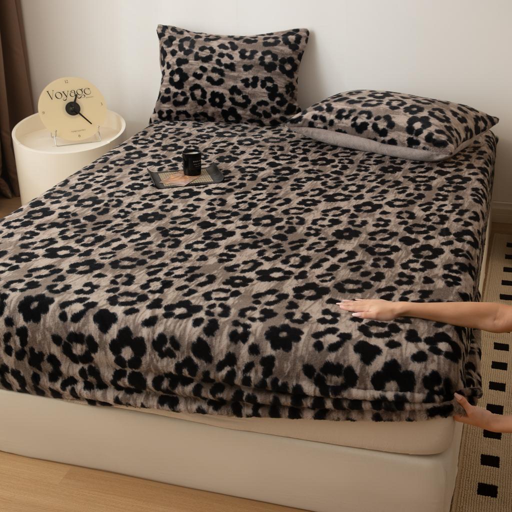 Double Bedspreads Warm Milk Velvet Fitted Sheet Long Velvet Mattress topper All-Around Elastic Band Bed Cover Bed Linen
