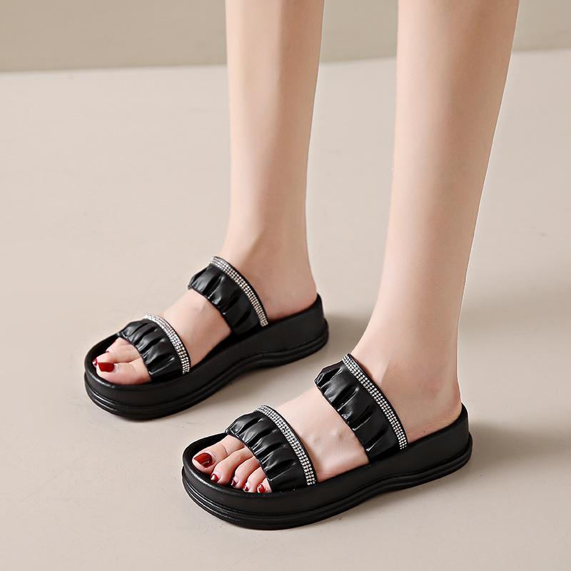 Thick-soled slippers women's summer wear fashionable and versatile new non-slip women's beach cool slippers