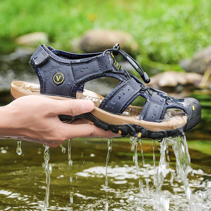 Men's Breathable Sandals Summer Beach Casual Sandals Closed Toe Thick Sole Outdoor Leather Sandals Hiking Sandals