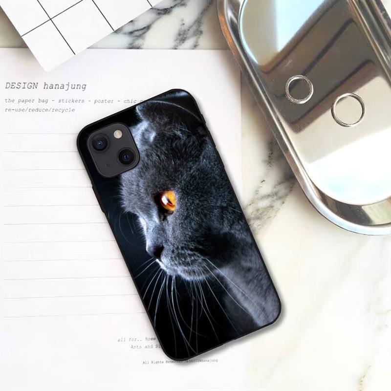 Gilt für die Handyhülle des iPhone 16, neue süße Handyhülle mit blauem Katzenmotiv.