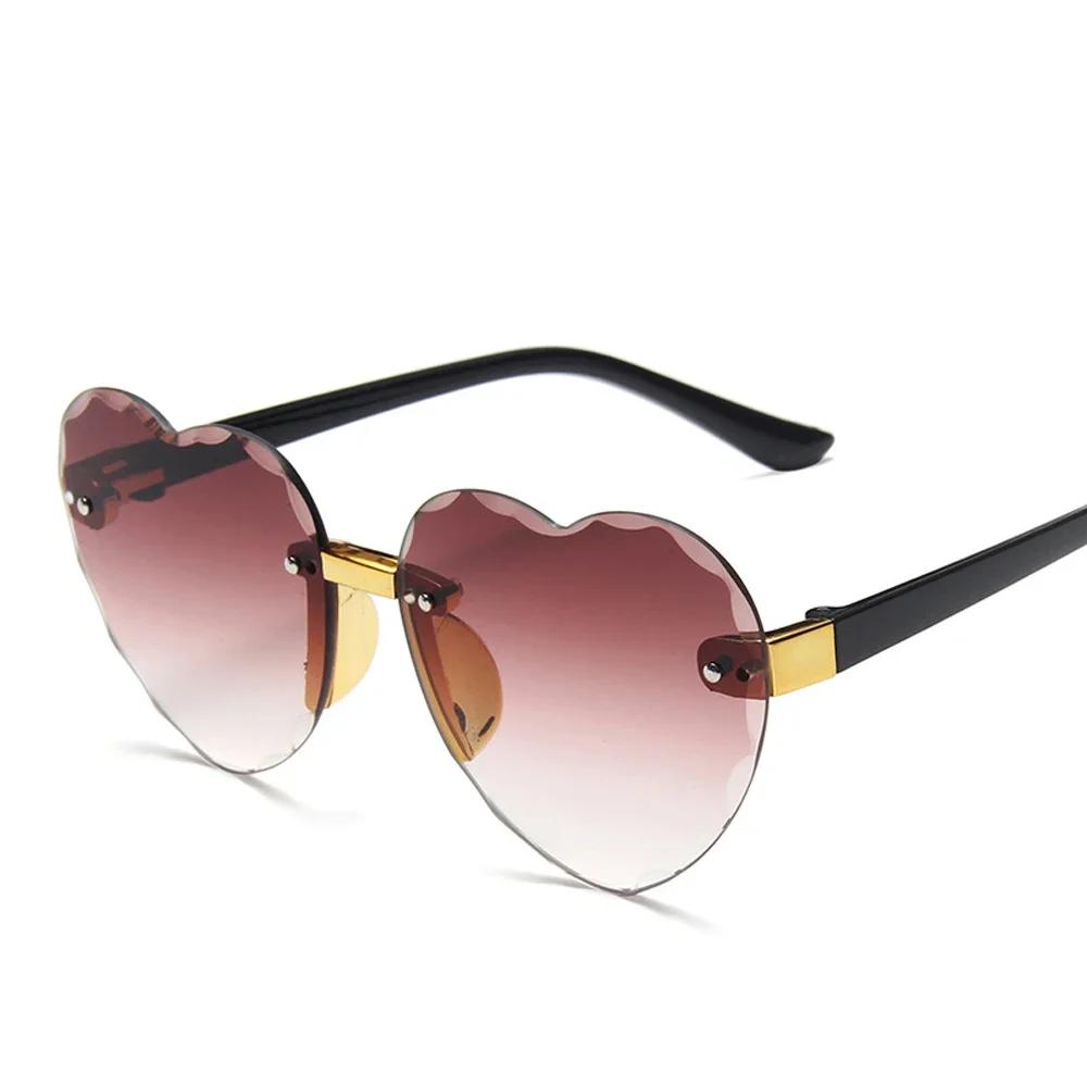 Occhiali da Sole per Bambini con Montature a Cuore - Protezione UV, Occhiali da Sole per Ragazze e Ragazzi per lo Sport