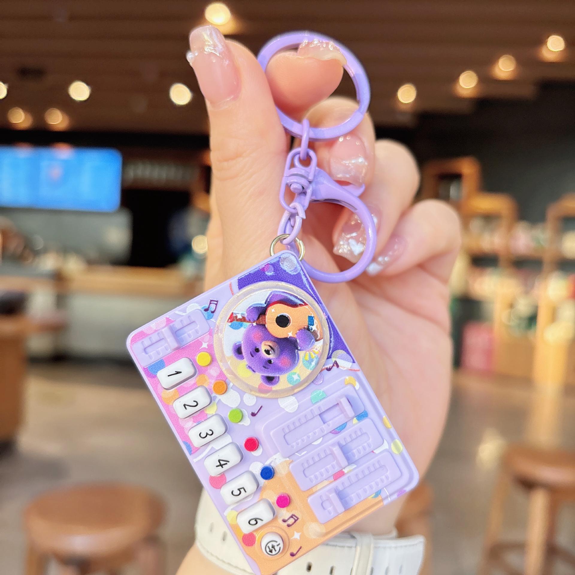 

Міні Мультяшний DJ Брелок: Ручний електронний музичний кулон для рюкзаків