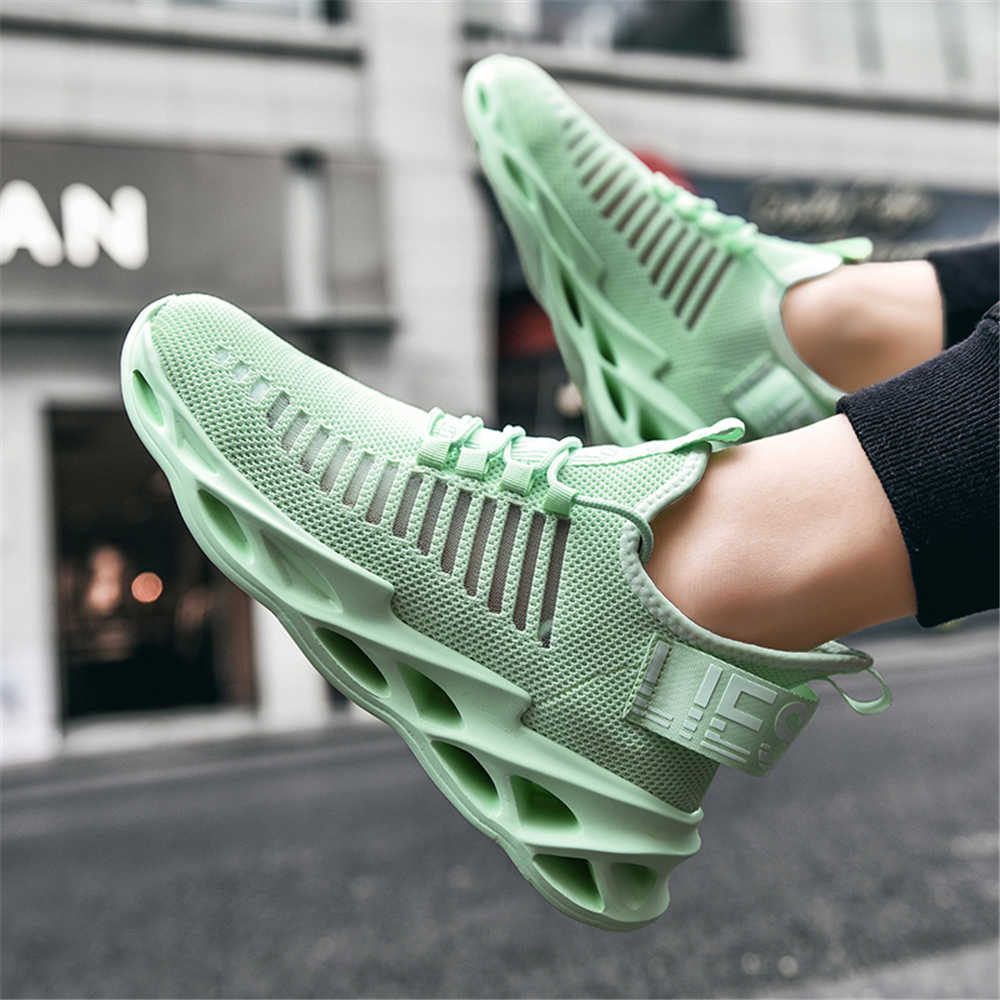 Fashion Brown Summer Chinese Wedding Shoes Oxford Mens Dress Shoes Black Men's Sports Sneakers Snekaers Shuse Fashion-man Due To