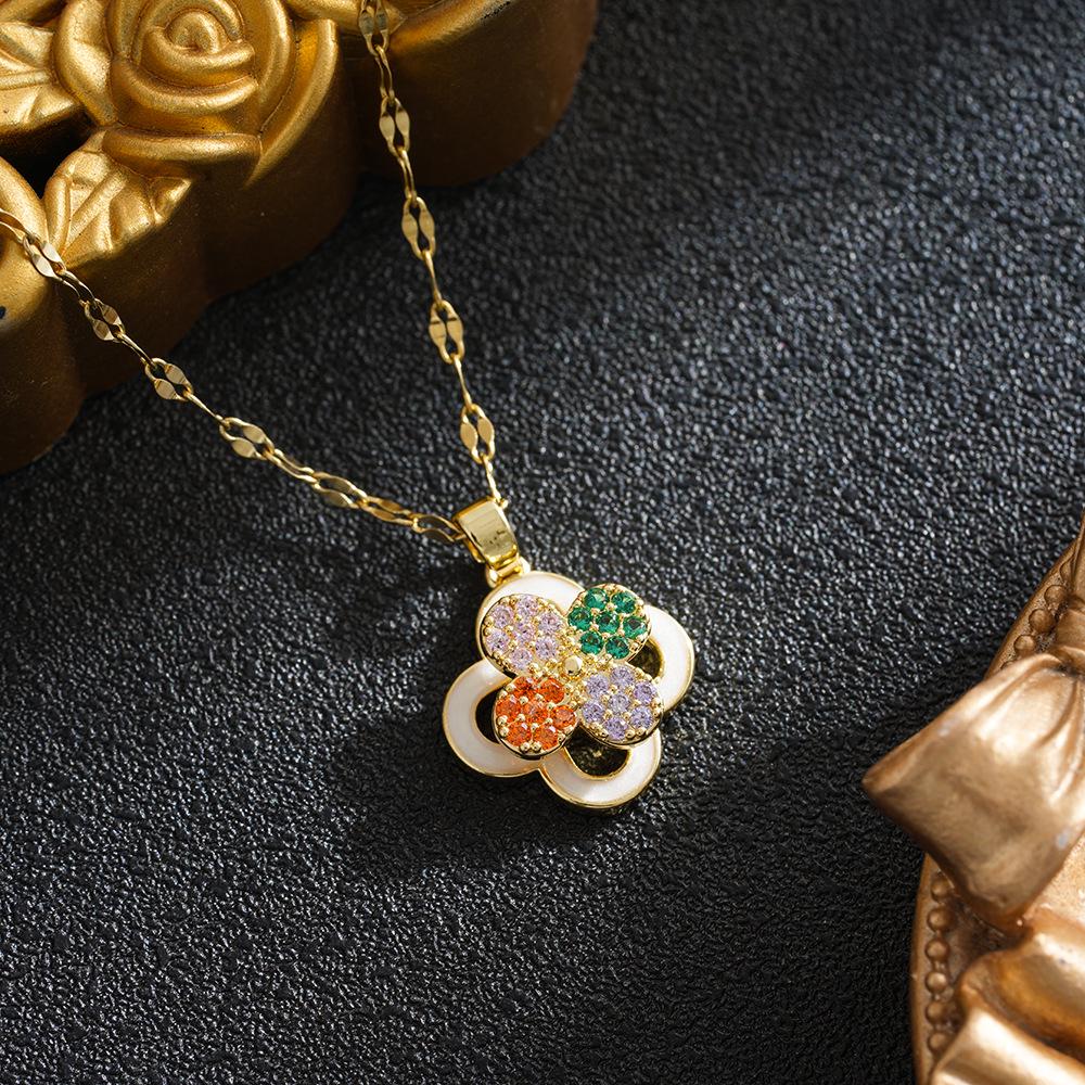 Versatile Four-Leaf Clover Rotating Pendant Necklace - High-End Influencer Style белый/золотой