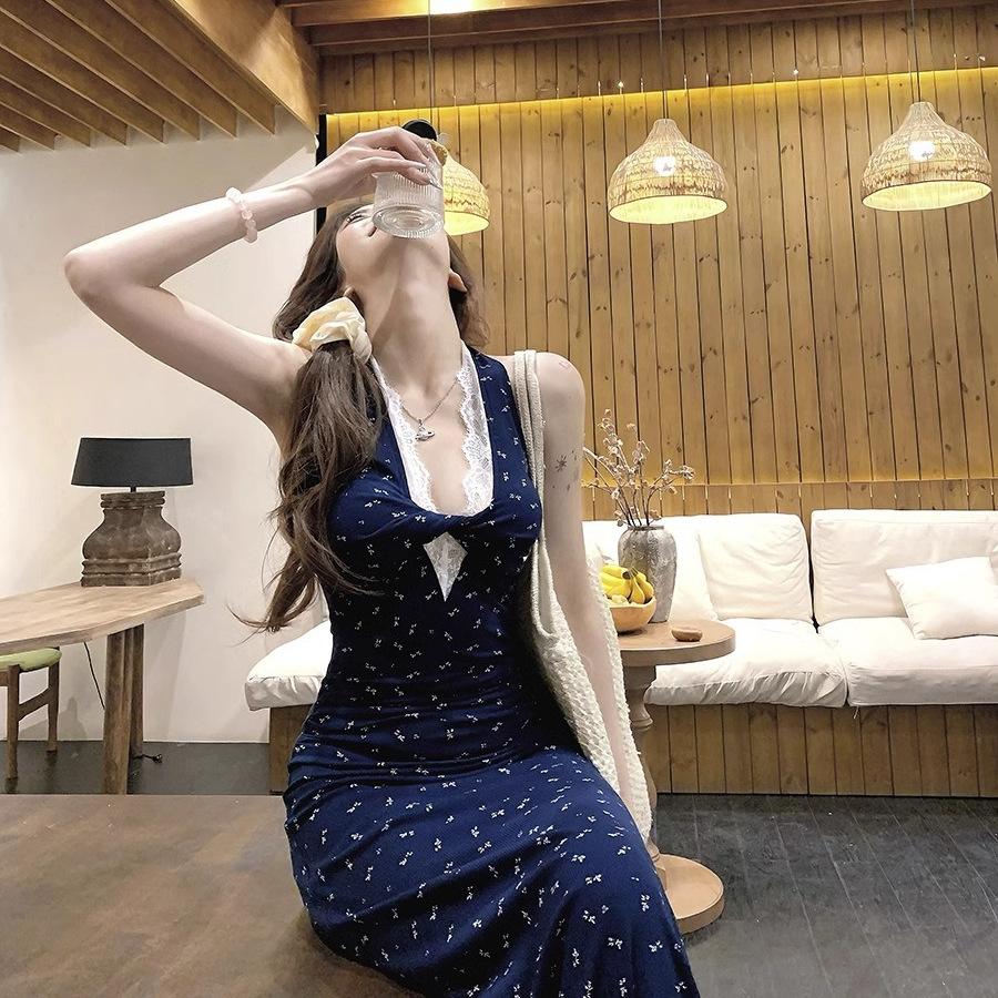 French Neck-hanging Waist Floral Suspender Dress Women's Summer Niche Design Sense Spice Girl Lace Splicing Coffee Break Dress