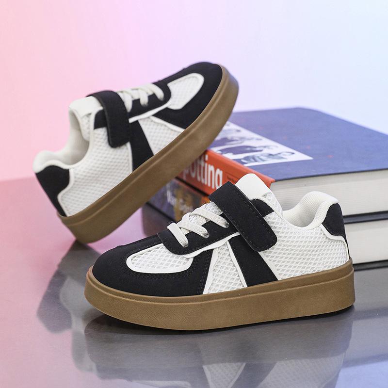 2025 neue Kinder-Deutschland-Trainingsschuhe Koreanische Version Mode vielseitig Klettverschluss mittelgroße und kleine Kinder Jungen Board-Schuhe weich besohlt Student