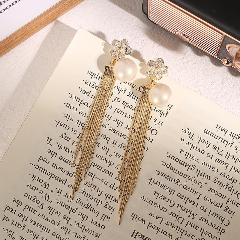 Micro-inlaid zircon flower fringed earrings, temperament high-end earrings, atmosphere pearl earrings.