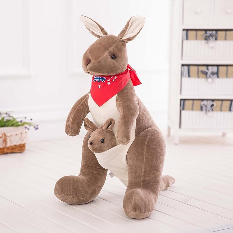 Pluche kangoeroe moeder en kind met zachte kristalvulling, ideaal als cadeau voor kinderen.
