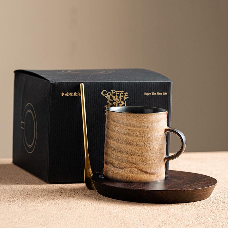 Retro-Kiln-Änderungen Keramikbecher Walnussholzteller Nachmittagstee-Brühbecher Milchbecher Getränkebecher Haushaltsteetassen Wassertassen