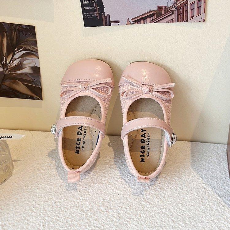 Girls' Korean version of versatile princess shoes 2025 spring and autumn new Velcro light mouth small leather shoes medium children soft sole sing