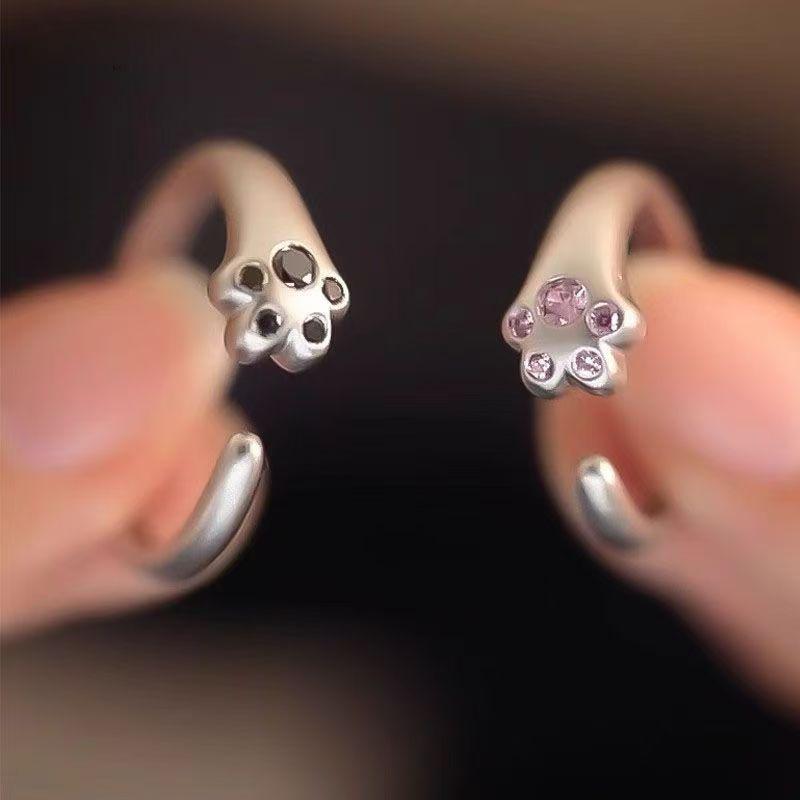 Inele de Cuplu Ajustabile cu Lăbuțe de Pisoi Desen Animat, Unisex, Drăguțe, Lux Ușor, Perfecte ca Cadou de Ziua de Naștere.