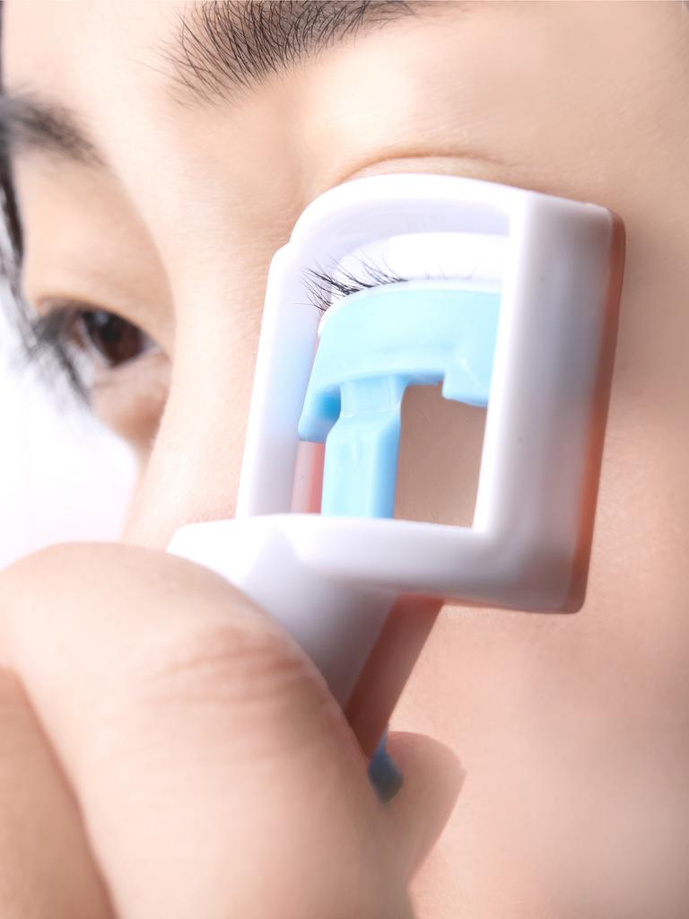 Practical Eyelash Curler