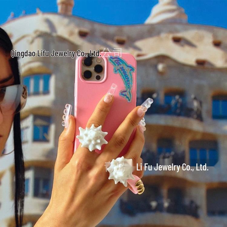 Wykwintny wielokolorowy pierścionek z jeżowcem morskim ze szkła Murano