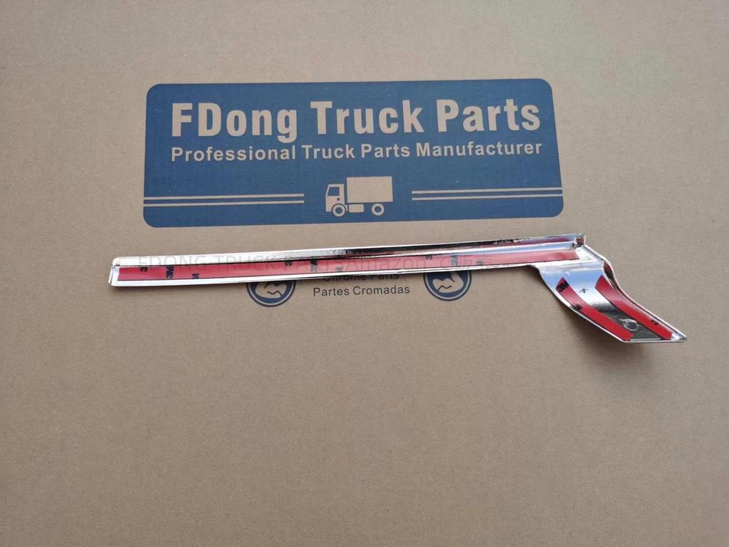 Mitsubishi Fuso New Canter Chrome Turn Signal Garnish Set and for Standard and Wide Models (H5.11-H2002.6) (Left Right) [Used]