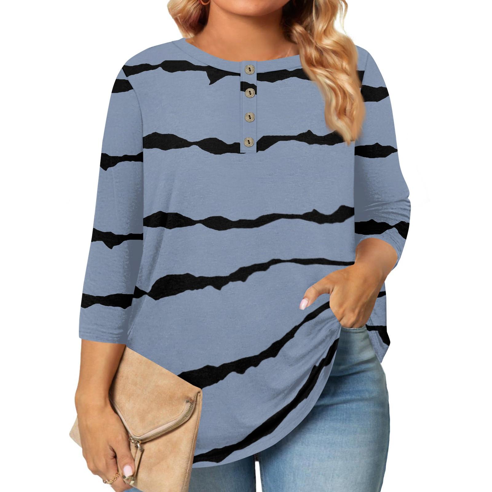 

Женская футболка большого размера с принтом, рукавом 3/4 и воротником на пуговицах XXXL