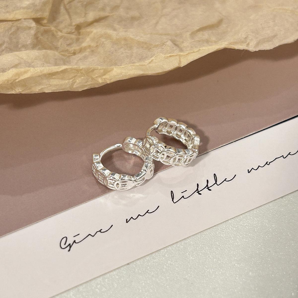 Медная Монета Серебряный Круг Дизайн Чувство Модный И Изысканный Чувство Ретро Простой Характер Серьга