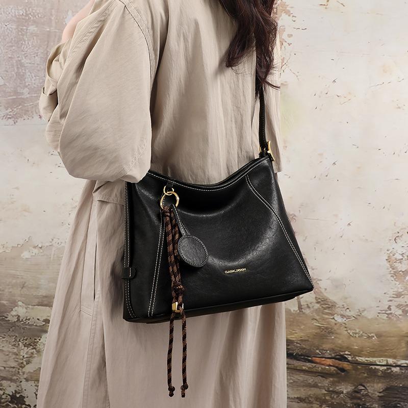 New Retro Lazy Wind Women's Bag, Premium Simple and Versatile Shoulder Messenger Bag, Trendy Commuter, Premium Tote Bag