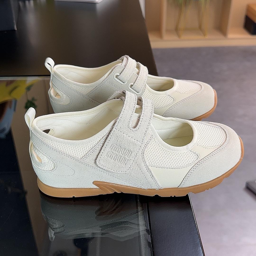 

Версия из овчины желтые туфли сетчатые туфли Мэри Джейн летние новые на липучке с мелким вырезом круглый носок одинарные туфли 40