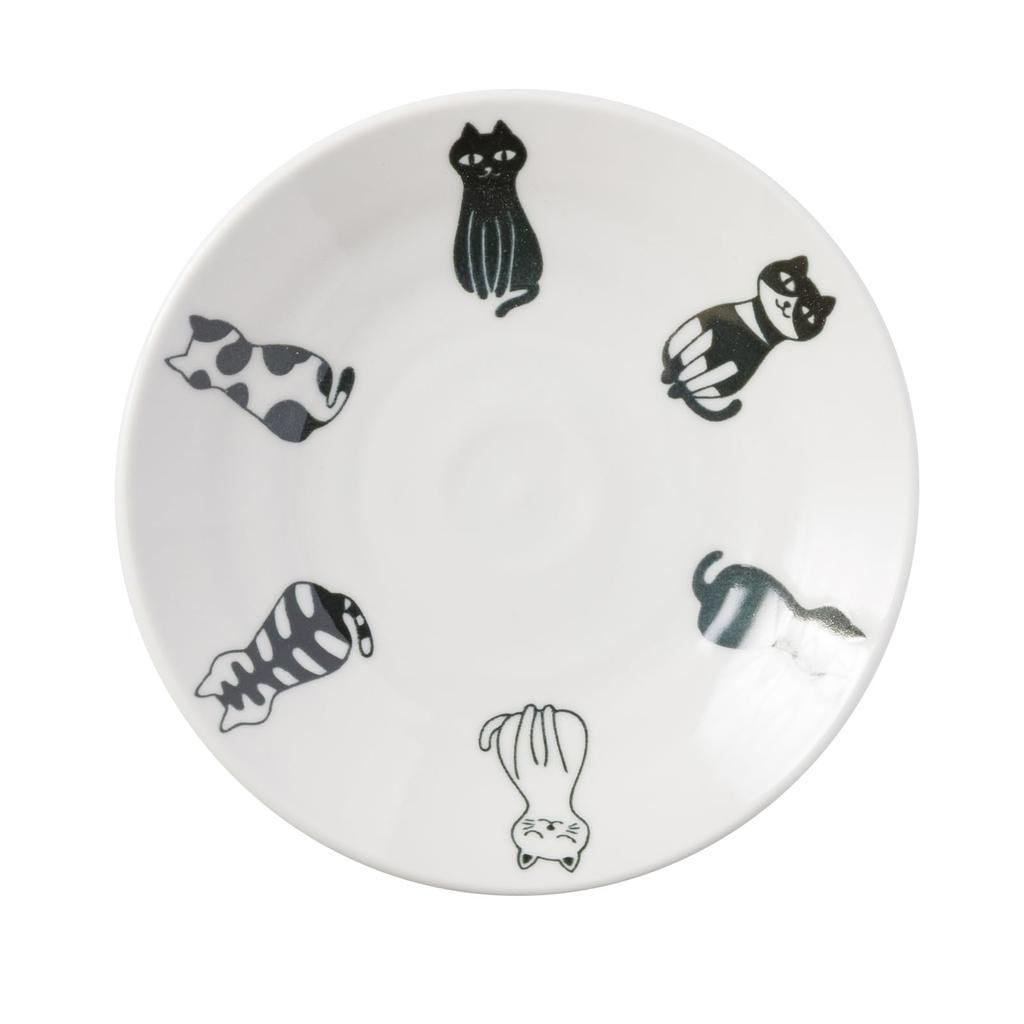 Mino ware side and small set of approximately 14cm in microwave and dishwasher featuring a sitting cat made in product number plates, plates, plates,