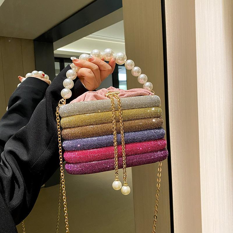 

2023 Новая модная сумка через плечо Ins Style Сумка через плечо с жемчугом Ручная вечерняя сумка