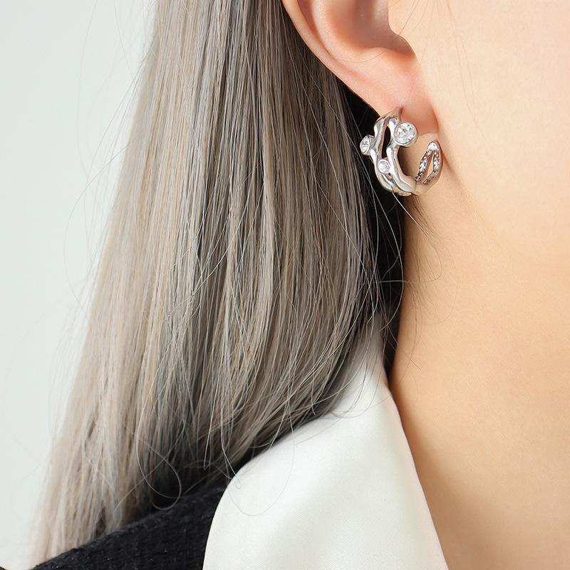 French Geometric Zircon-Inlaid C-Shaped Gold Stud Earrings - Non-fading, Elegant Fashion Accessory