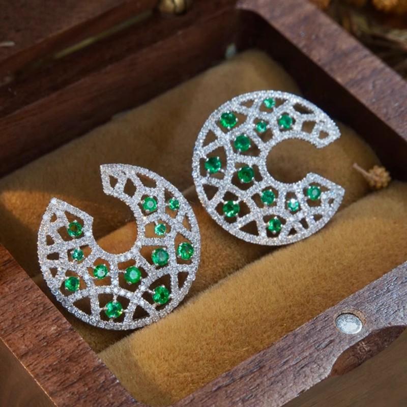 

Huitan Big C Shaped Piercing Earrings for Women Full Bling Iced Out Green/White Cubic Zirconia New Fashion Female Zircon Gift