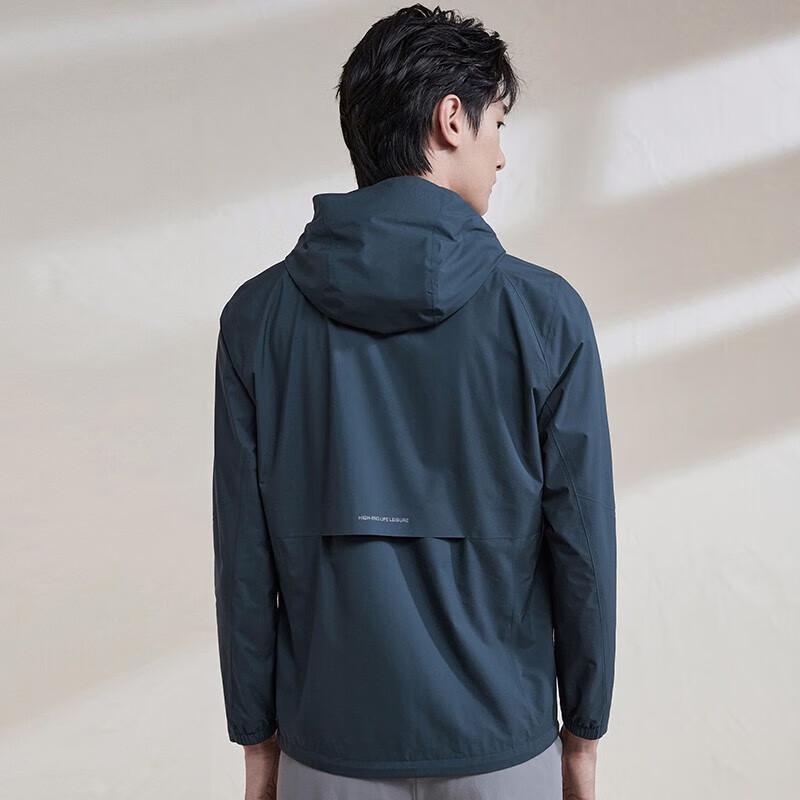 Baoxiniao Men's Lightweight Hooded Outdoor Casual Jacket