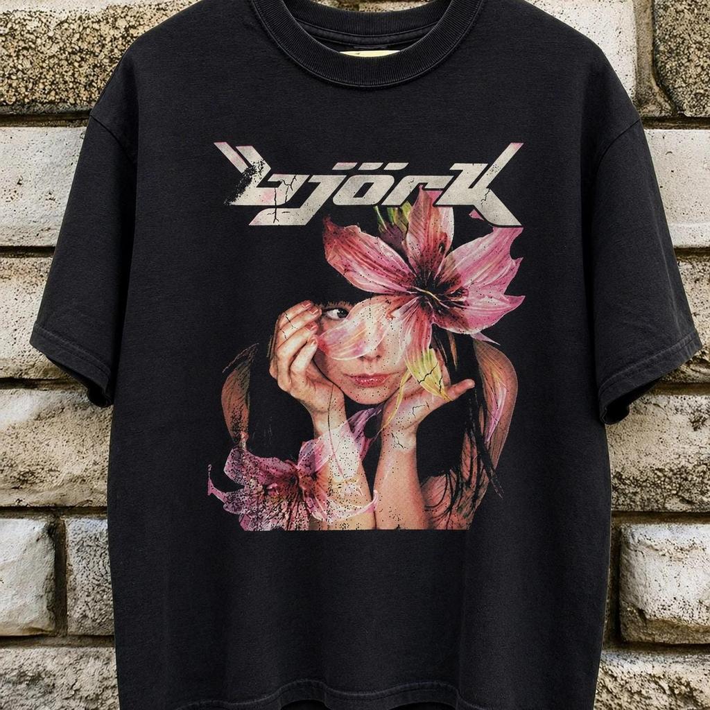 Bjork 90s Graphic T-shirt