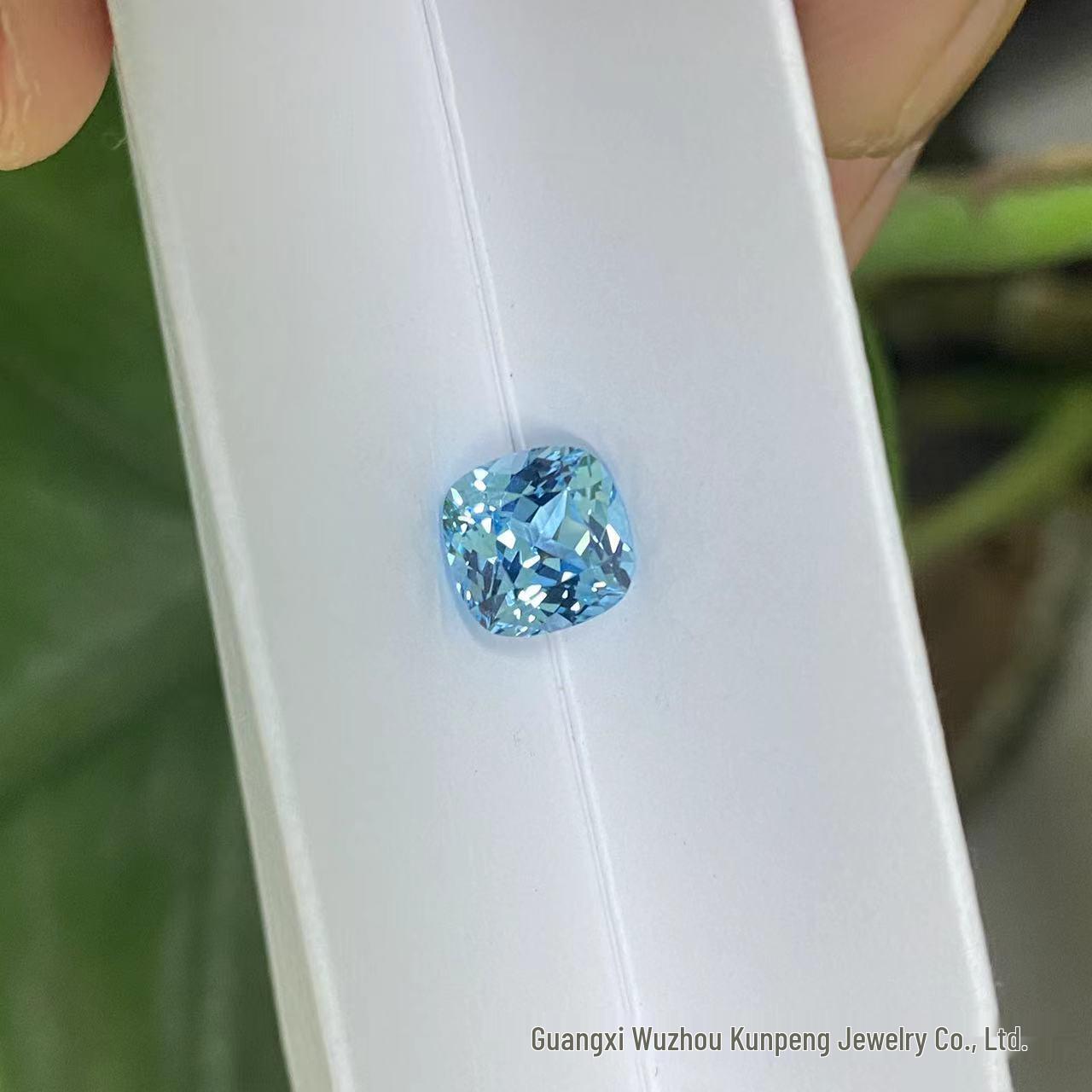 

Sea Blue Lab-Grown Sapphire Square-Cut Loose Stone with GRC Certificate 6*6mm [1.5 carats]