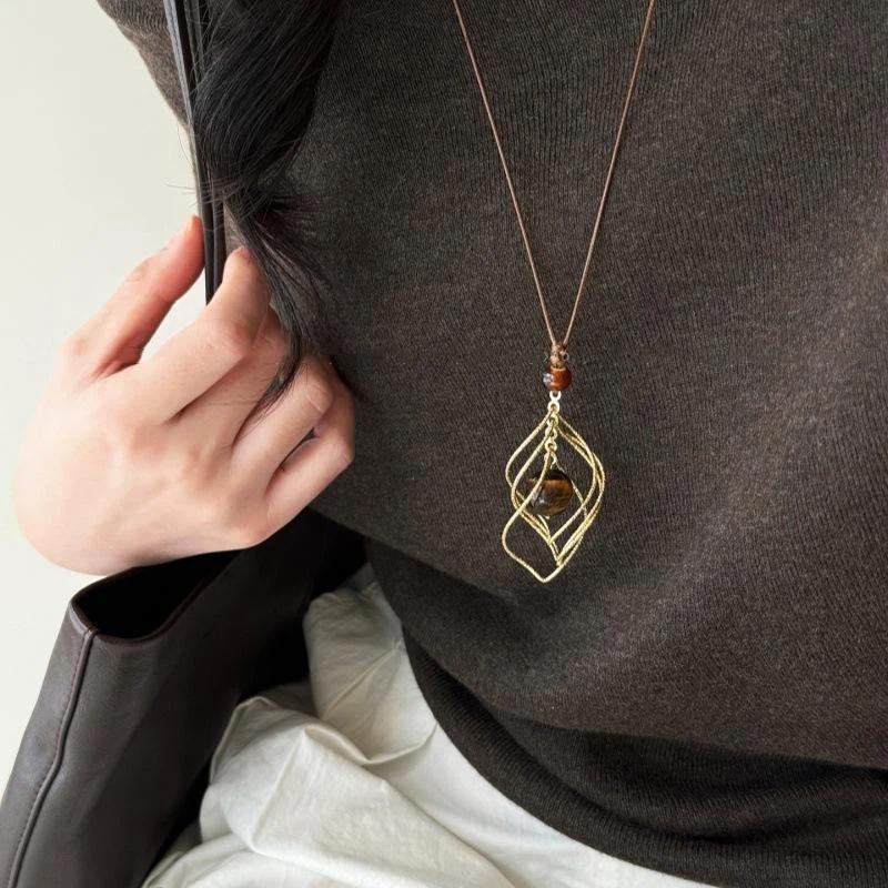 Vintage Brown Tiger Eye Stone Pendant Necklace For Women Fashion Long Rope Sweater Chain Necklaces